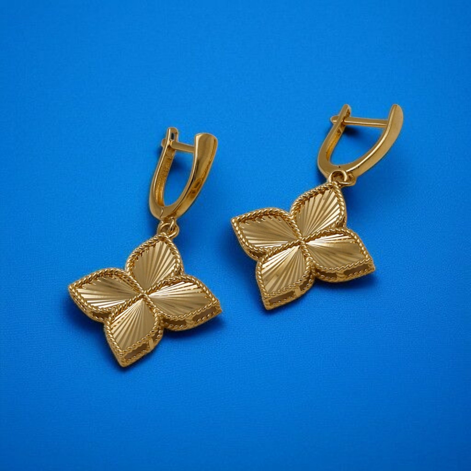 BOUCLES D OREILLES