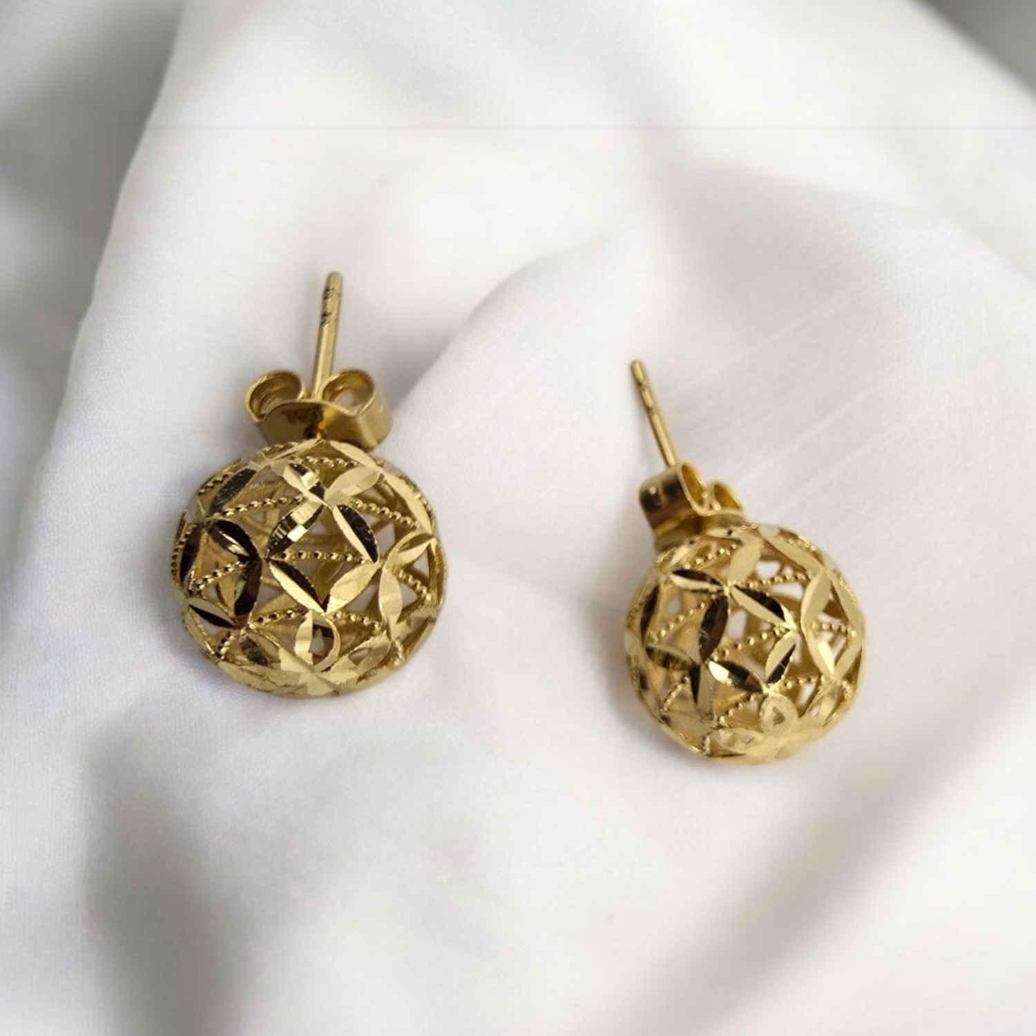 BOUCLES D OREILLES